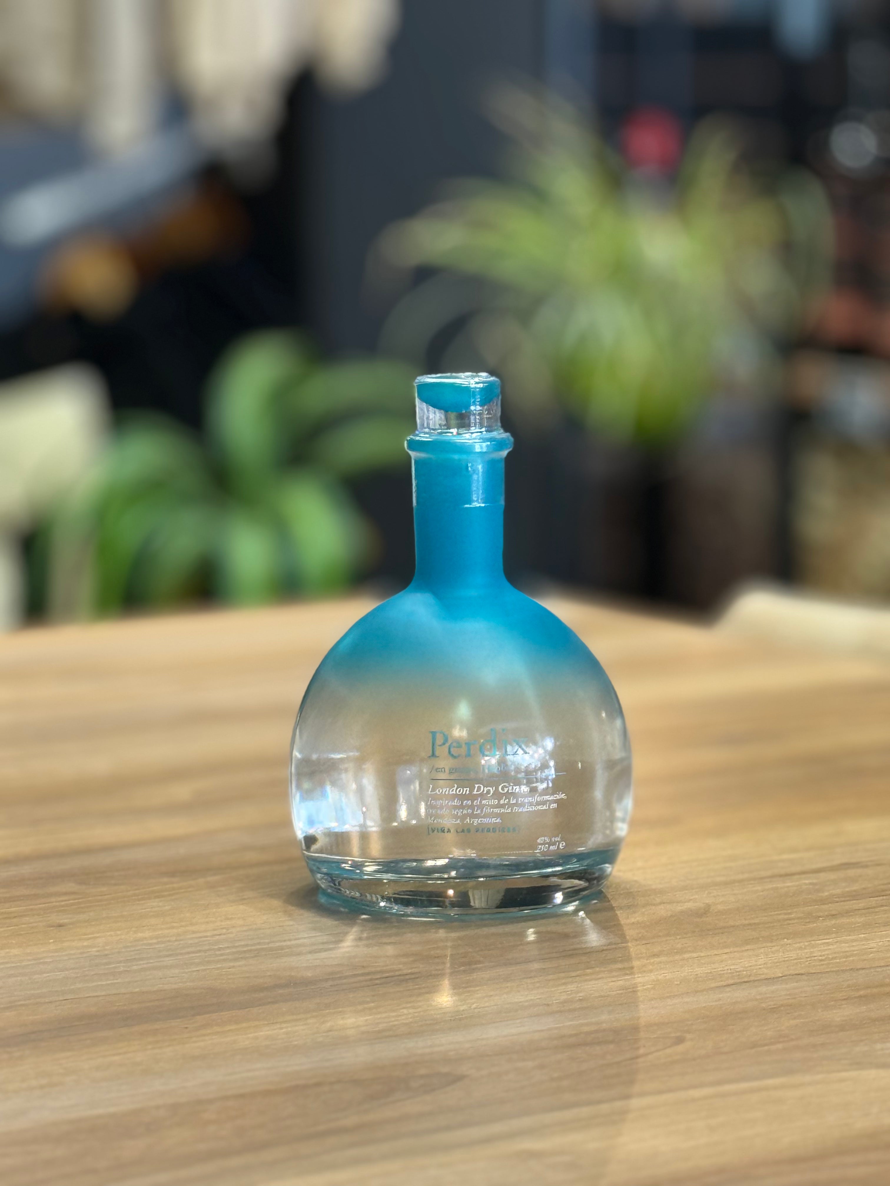 GIN PERDIX LONDON DRY CON ESTUCHE